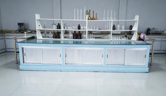 JABIL quality testing laboratory – chemical analysis for raw materials